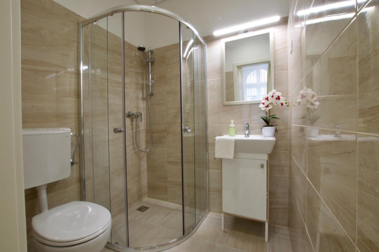 St King 11 By Hi5 Apartments بودابست المظهر الخارجي الصورة