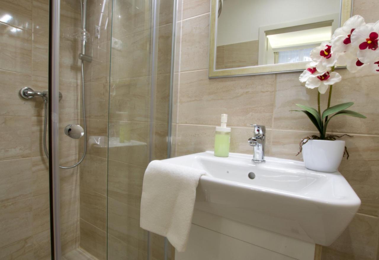St King 11 By Hi5 Apartments بودابست المظهر الخارجي الصورة